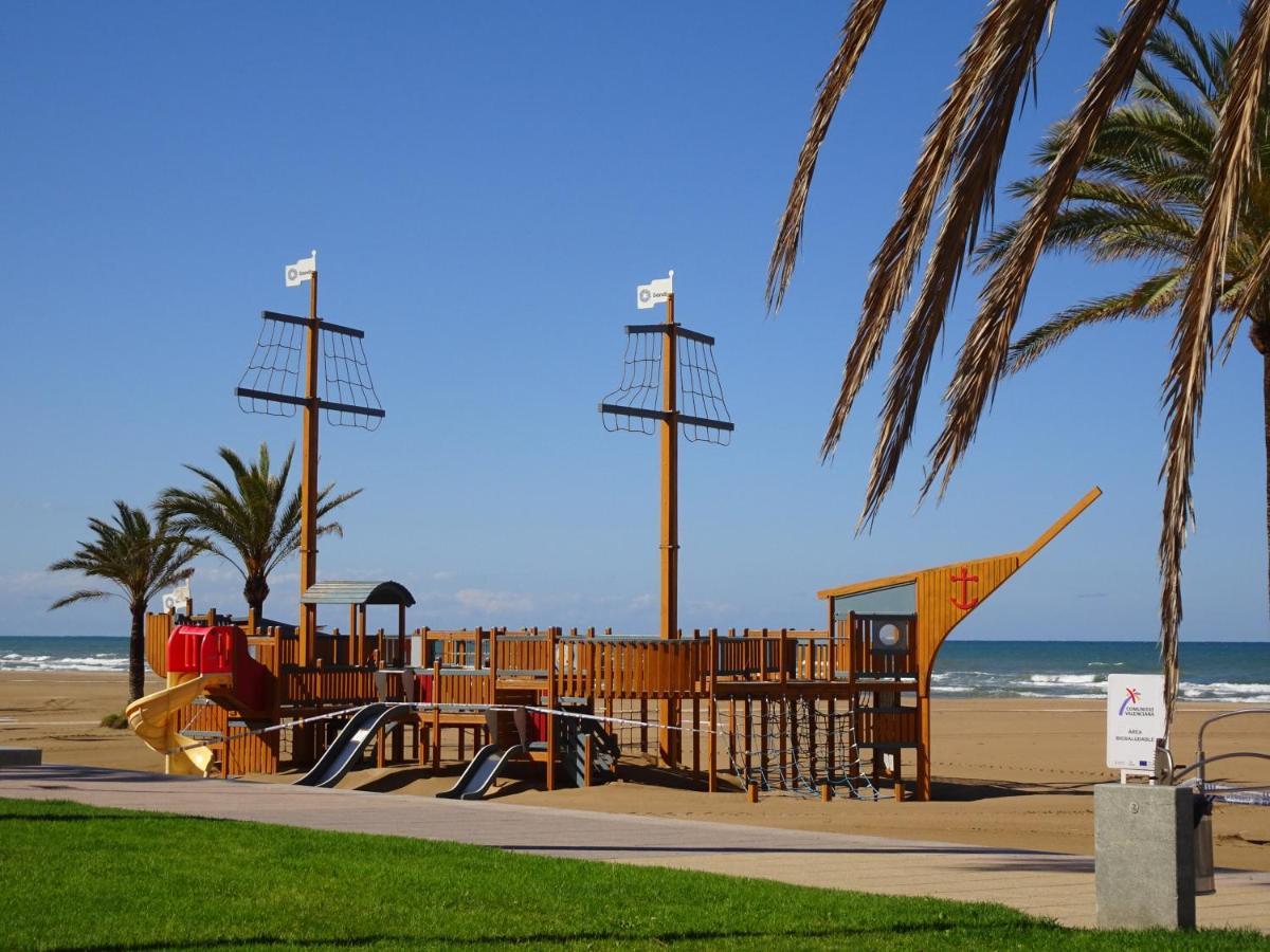Universidad Del Mar - Alquiler Solo Familias Gandia Exterior photo