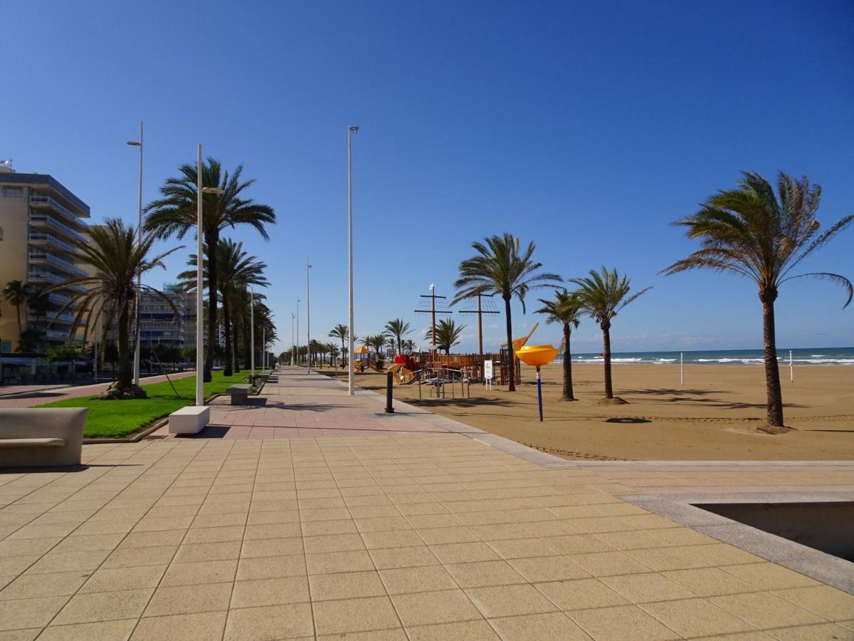 Universidad Del Mar - Alquiler Solo Familias Gandia Exterior photo